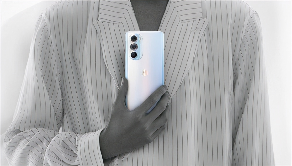 爱回收科技资讯:moto edge X30真机曝光