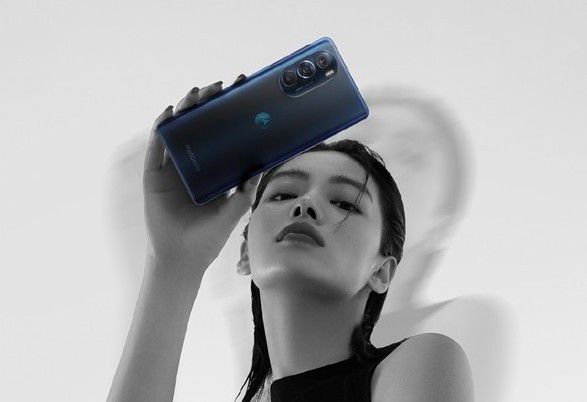 爱回收科技资讯:moto edge X30真机曝光